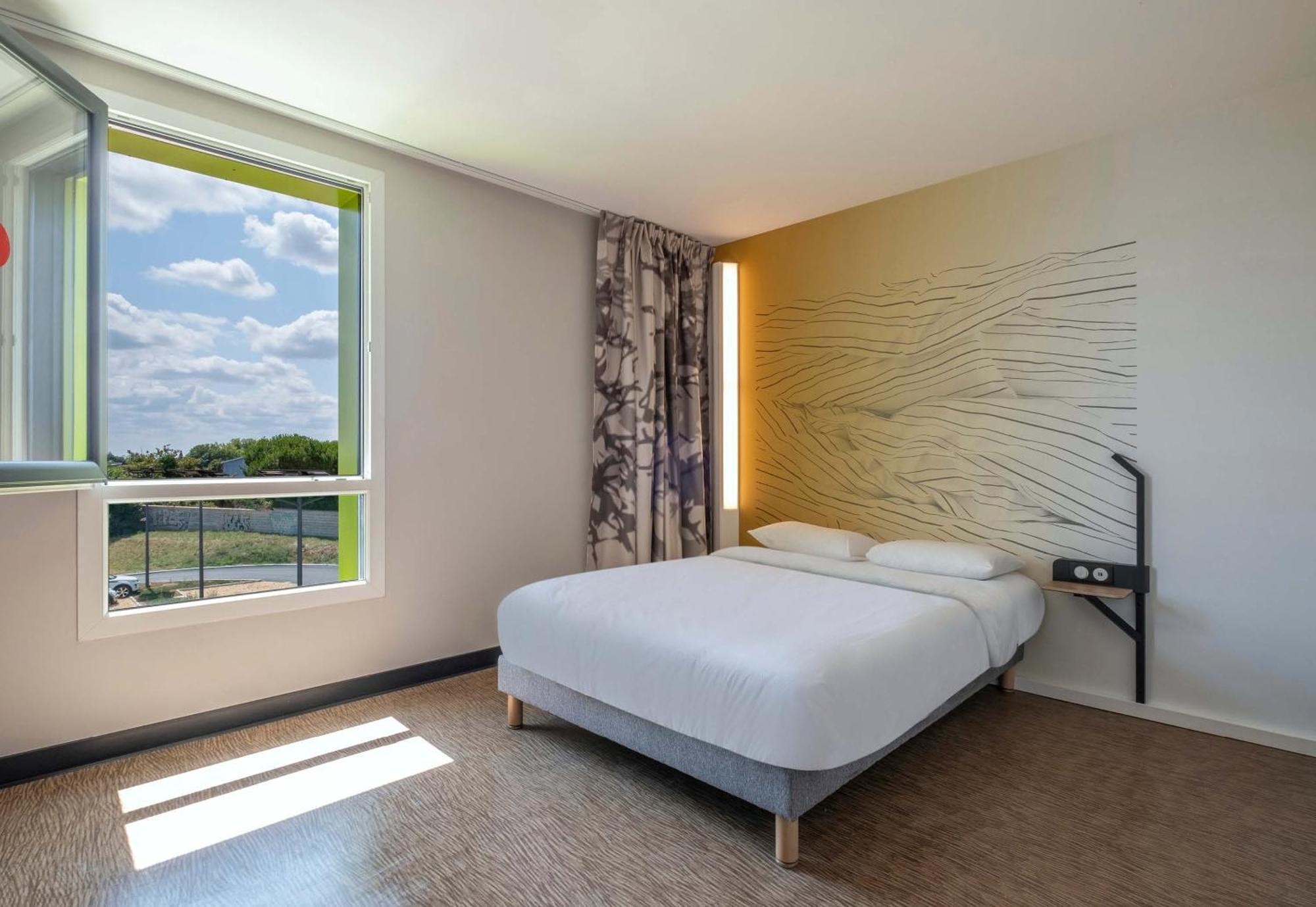 B&B Hotel Saintes Εξωτερικό φωτογραφία