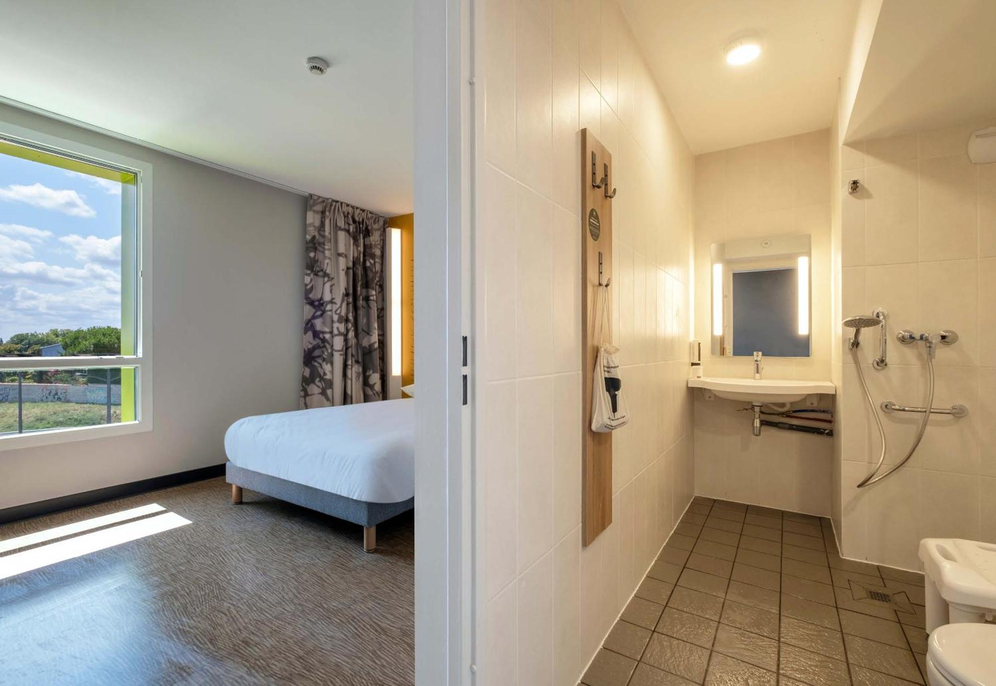 B&B Hotel Saintes Εξωτερικό φωτογραφία