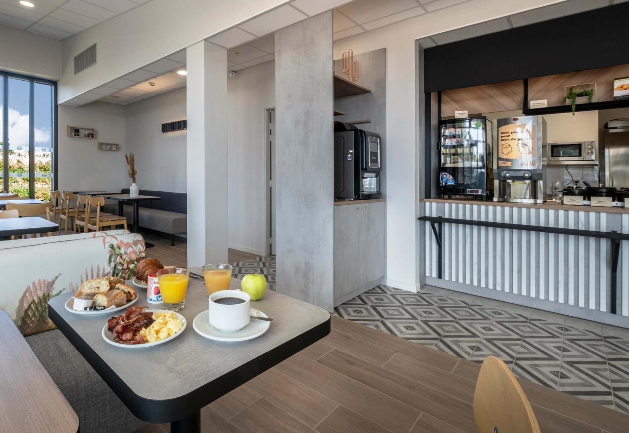 B&B Hotel Saintes Εξωτερικό φωτογραφία